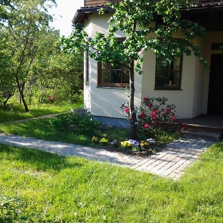 Boutigue City House With Terrace And Garden Free Parking Рига Екстер'єр фото
